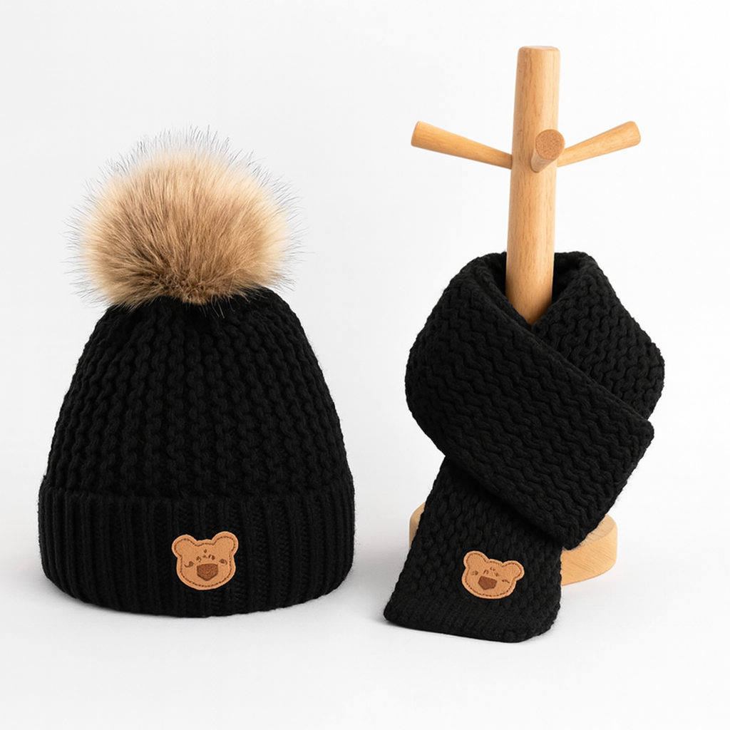 Stickad mössa & halsband