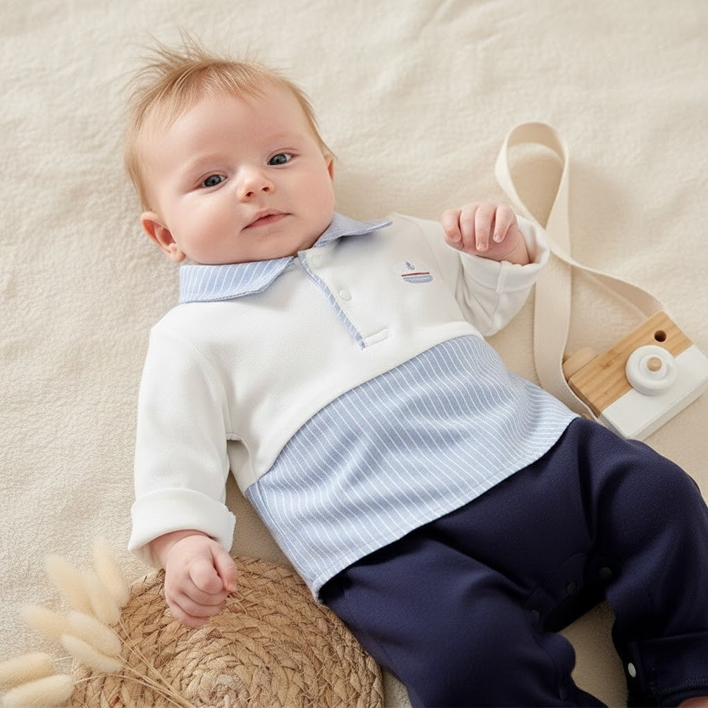 Stilrent kostymset för bebis