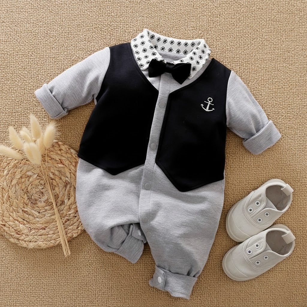 Stilrent kostymset för bebis